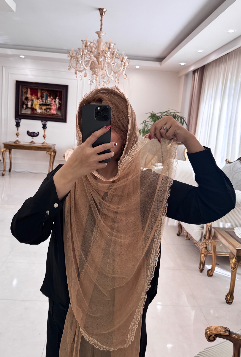 شال توری دور دانتل