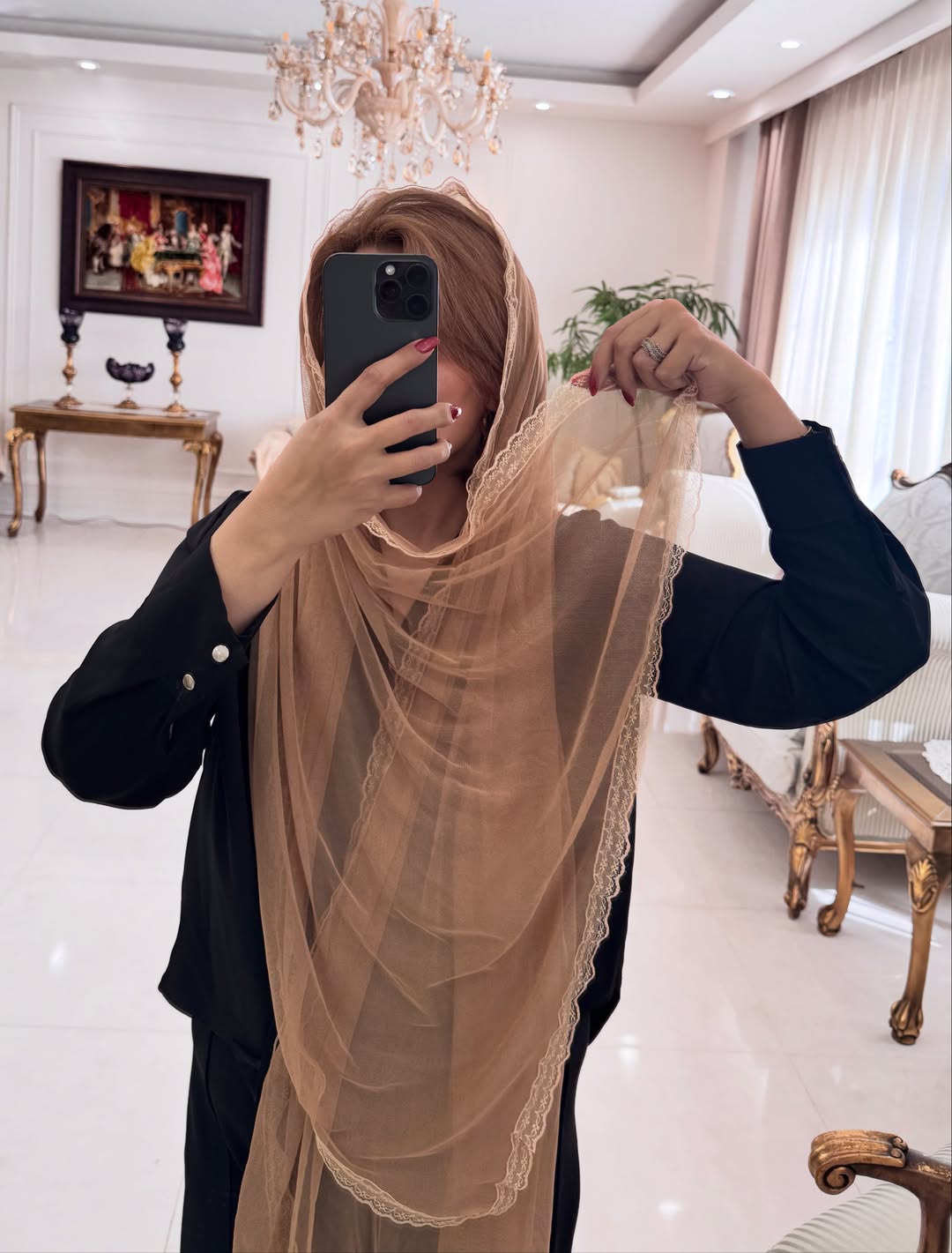 شال توری دور دانتل